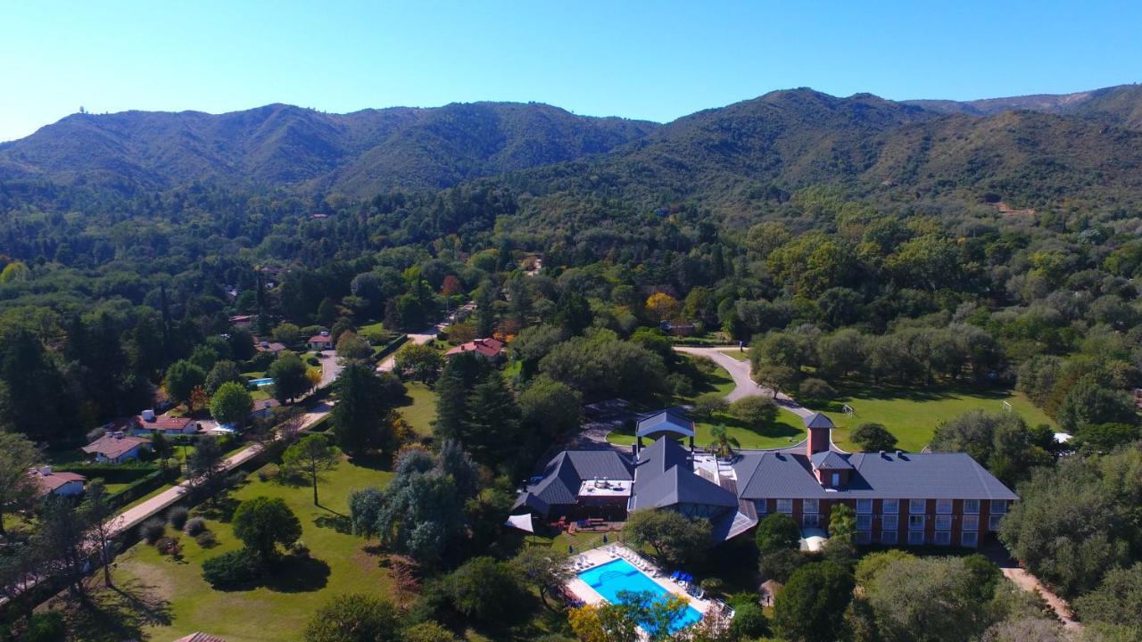 Howard Johnson Hotel & Spa Villa General Belgrano Exterior foto