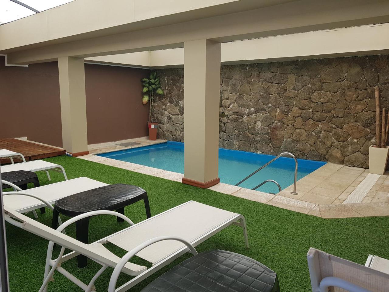 Howard Johnson Hotel & Spa Villa General Belgrano Exterior foto