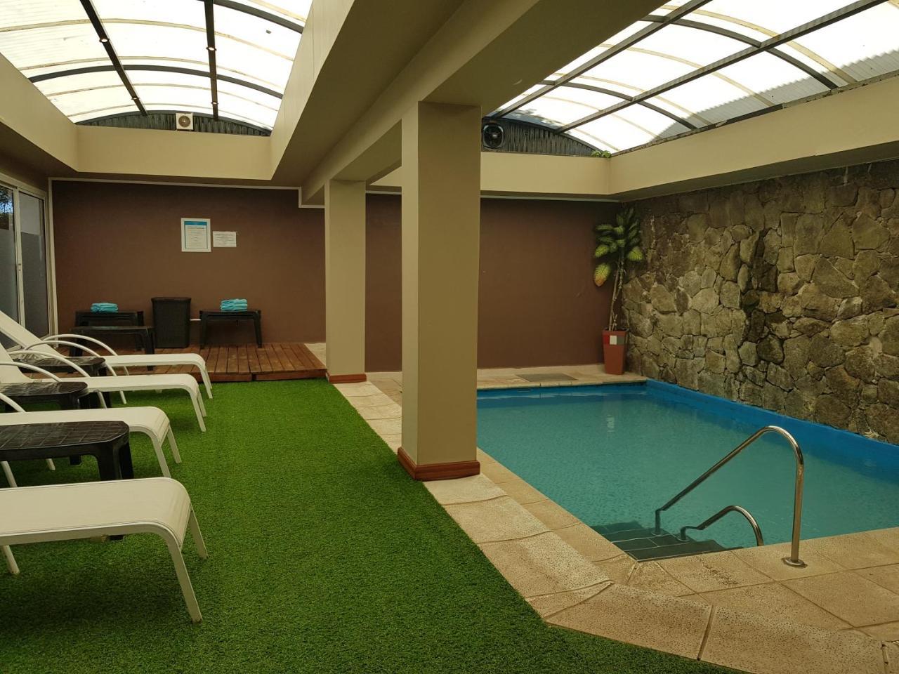 Howard Johnson Hotel & Spa Villa General Belgrano Exterior foto